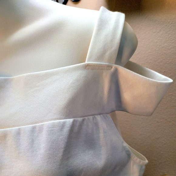 women's blouse - Picture 3 of 4